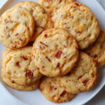 Cookies salés au cheddar, cumin et lardons