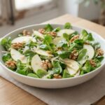 Salade de mâche aux noix et pommes
